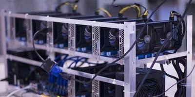 Sustainable mining farms powered by renewables