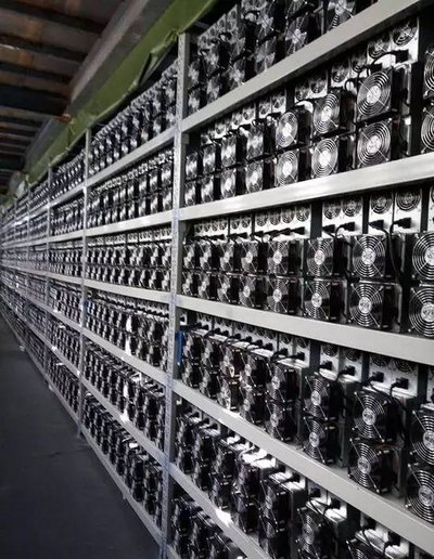 A large-scale mining farm utilizing renewable energy